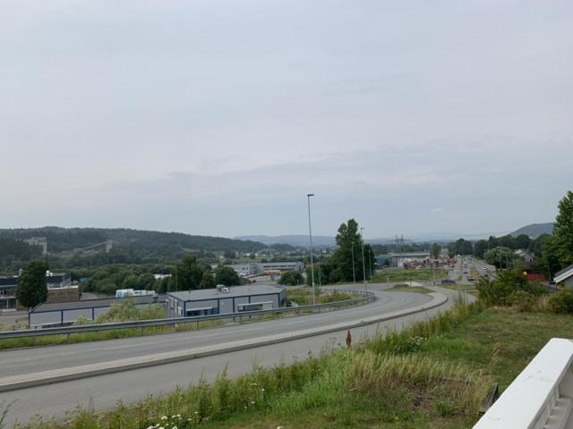 Trivelig Leilighet Gratis Parkering Pa Stedet! Apartamento Porsgrunn Exterior foto